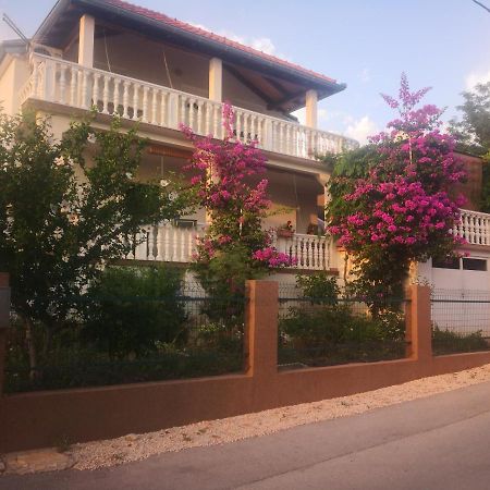 Apartment Ana Gornji Karin Exterior foto