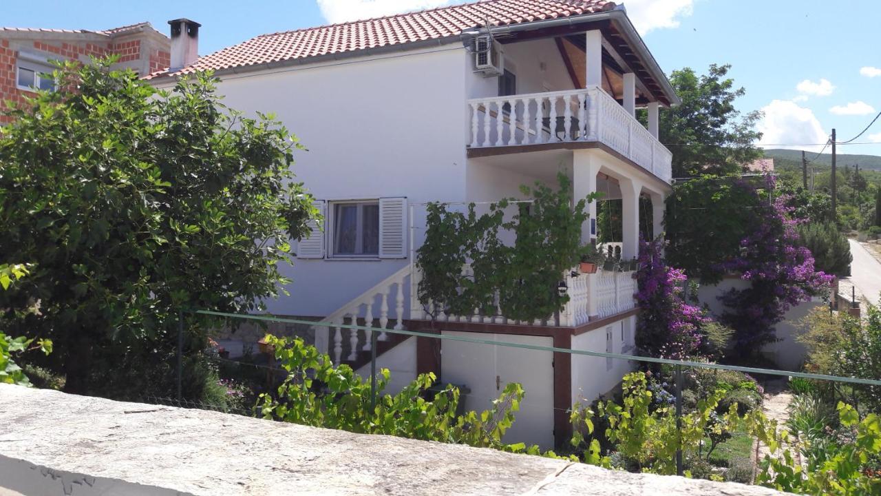 Apartment Ana Gornji Karin Exterior foto